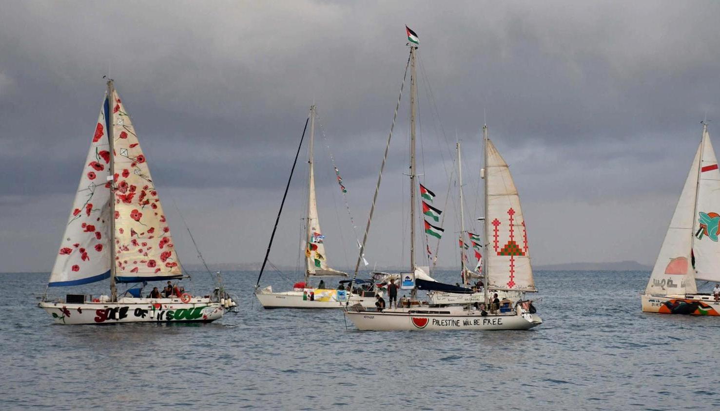Barcos de la Flotilla Sumud en aguas internacionales.