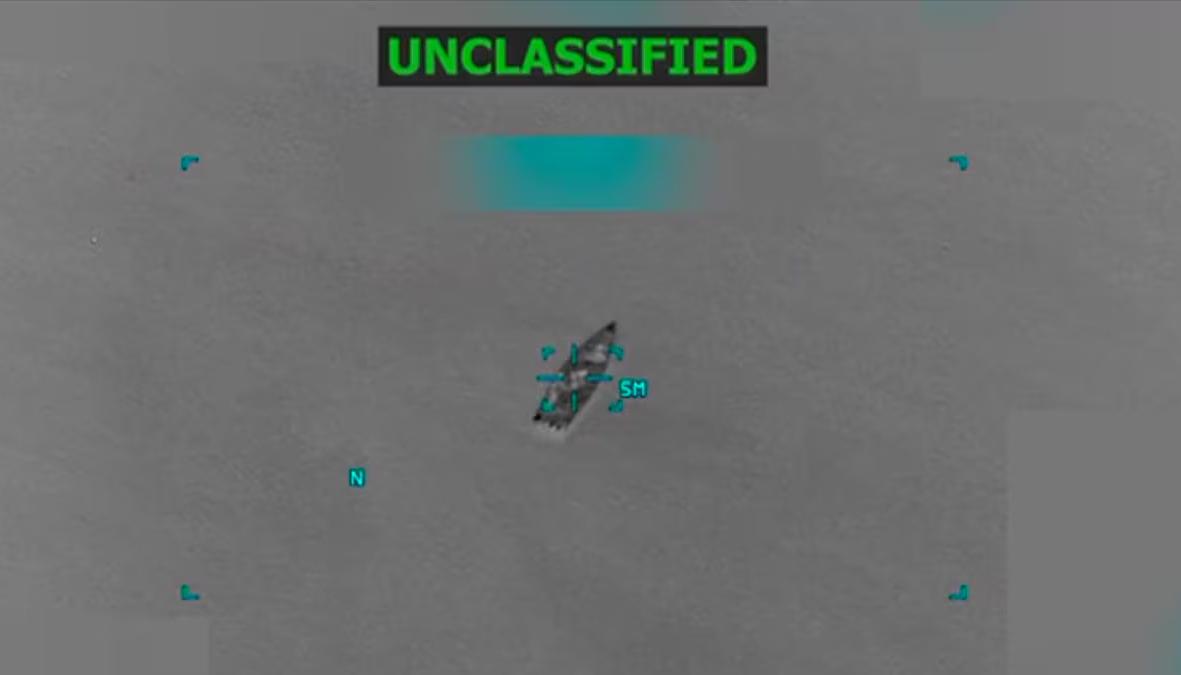 Lancha hundida en el Caribe. 