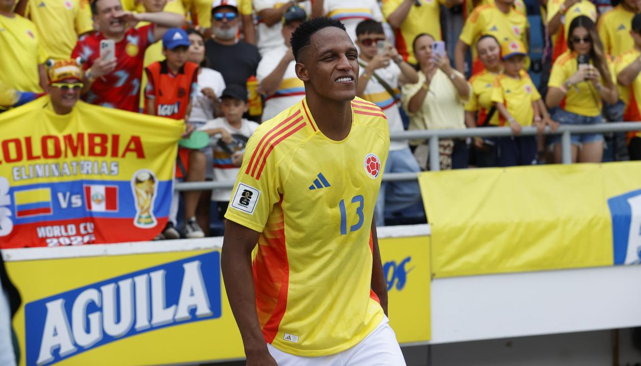 Yerry Mina se lesionó el fin de semana con su club Cagliari. 