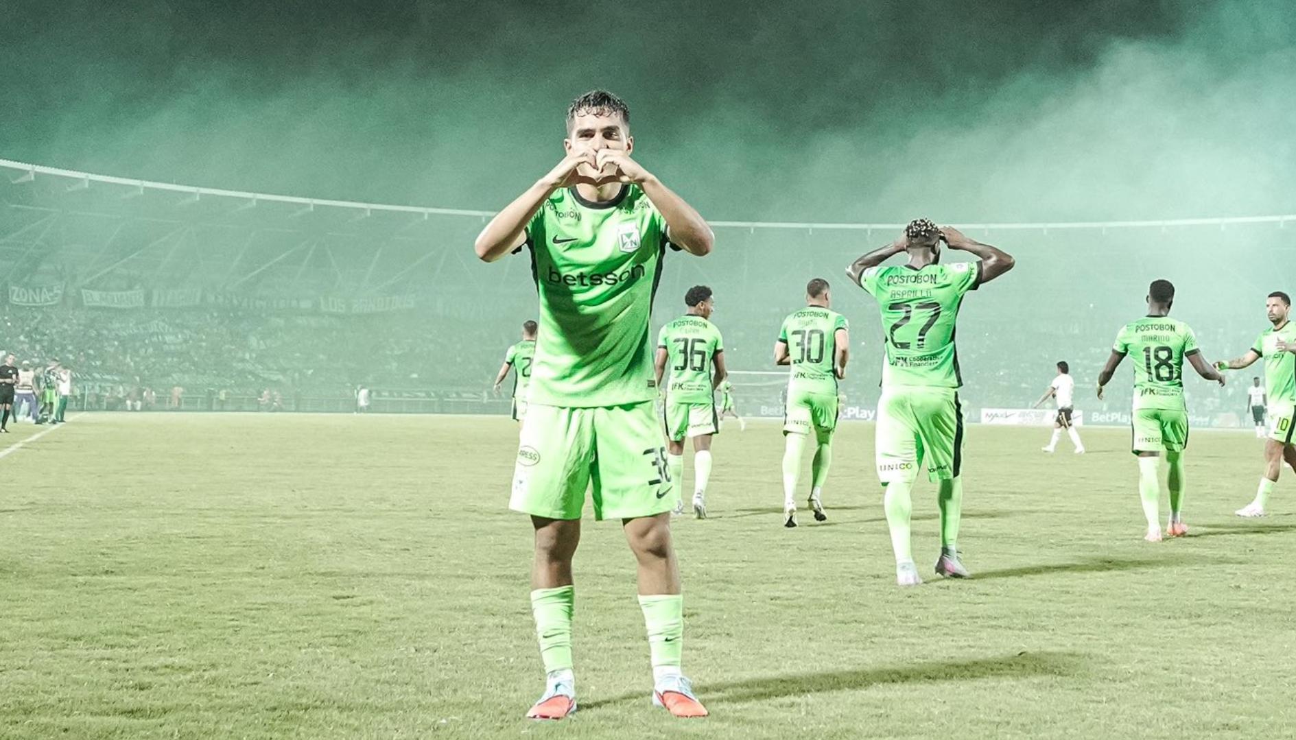 Juan Manuel Rengifo celebra tras marcar el segundo gol de Nacional ante Llaneros.