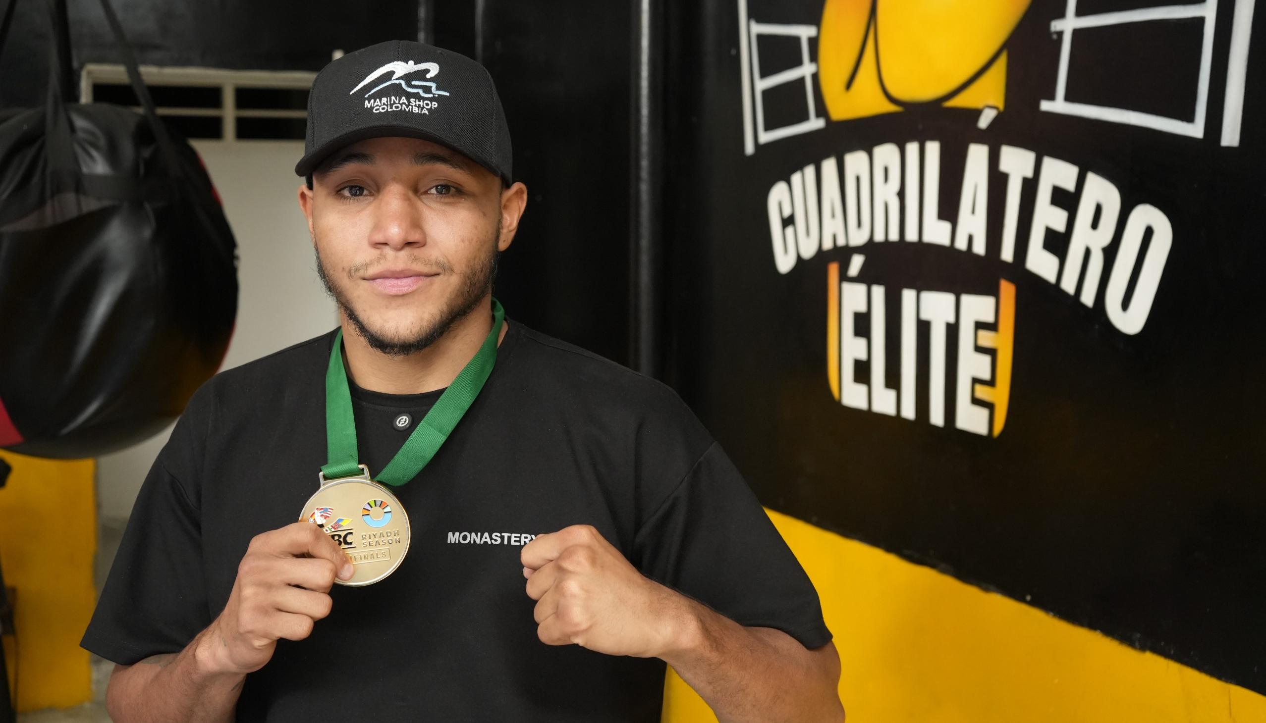 Carlos Utria sumó su cuarta victoria en el Grand Prix en Riad (Arabia Saudí).