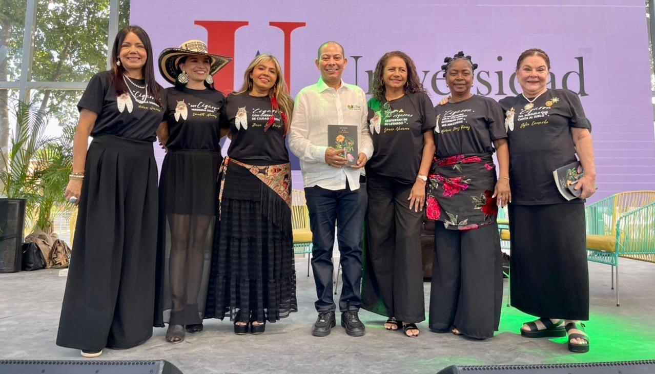 Presentación de la antología poética 'La Voz de la Cigarra'.