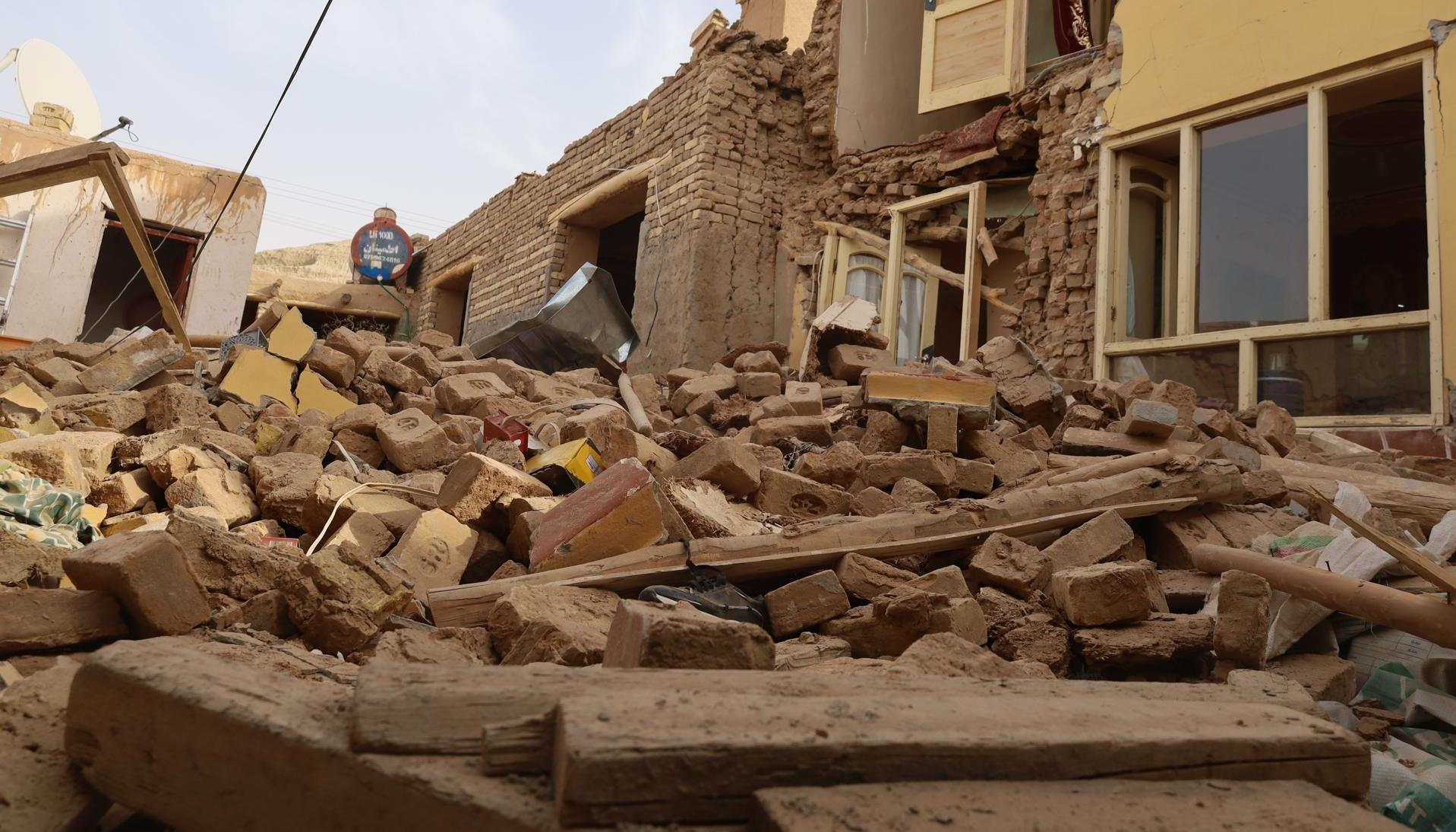 Edificios derrumbados en Afganistán por terremoto.
