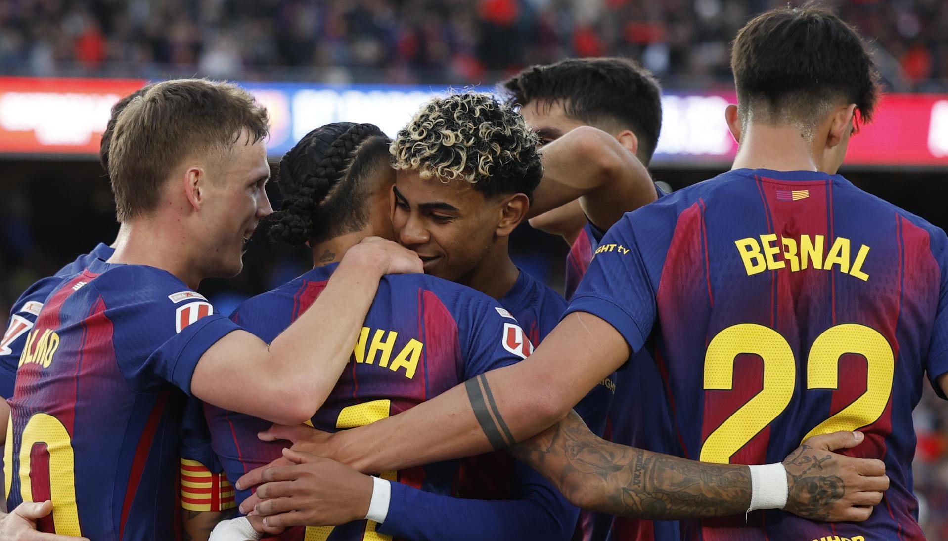 Jugadores del Barcelona celebrando uno de los goles.