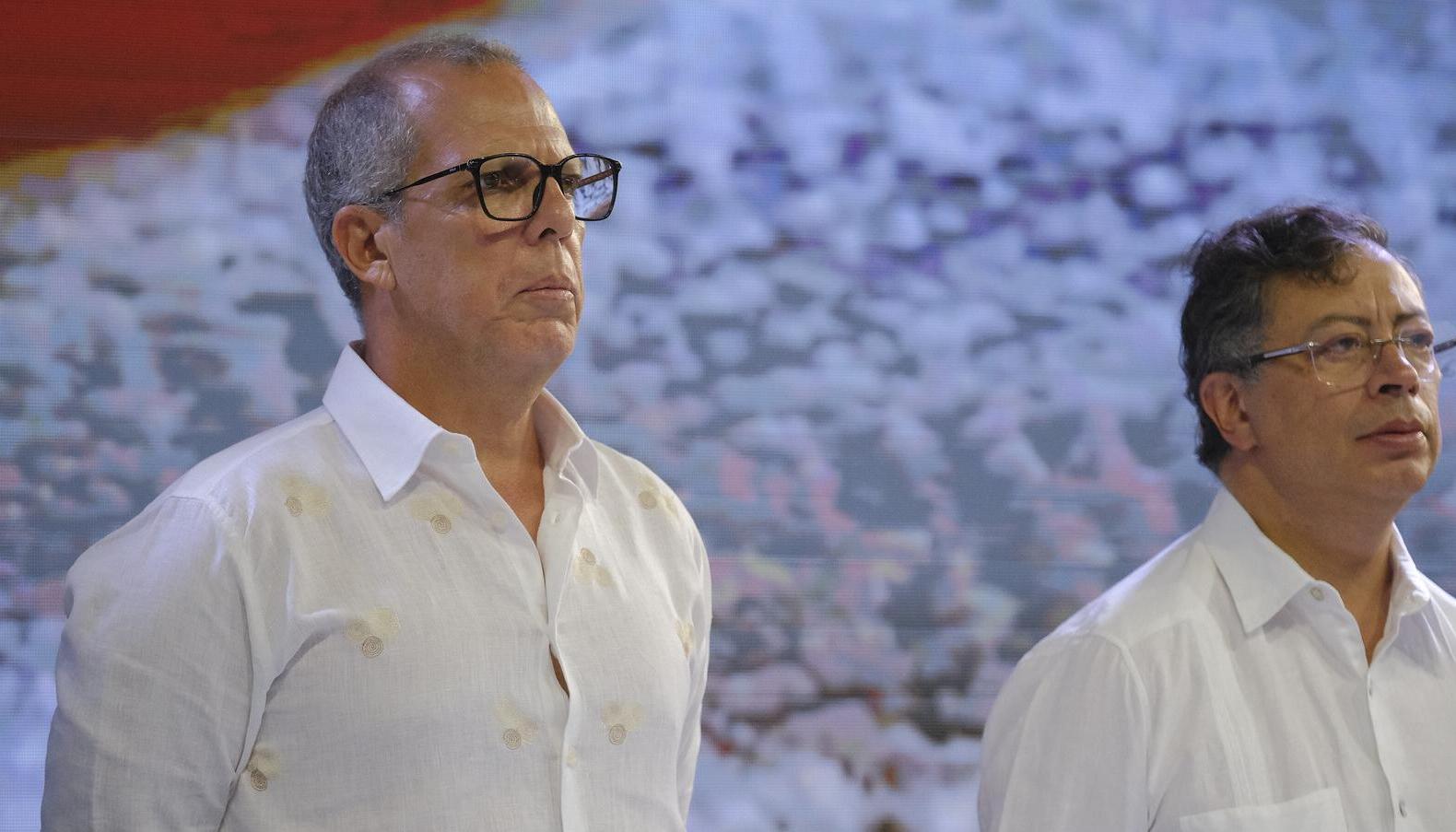 Alfredo Saade junto al Presidente Gustavo Petro.