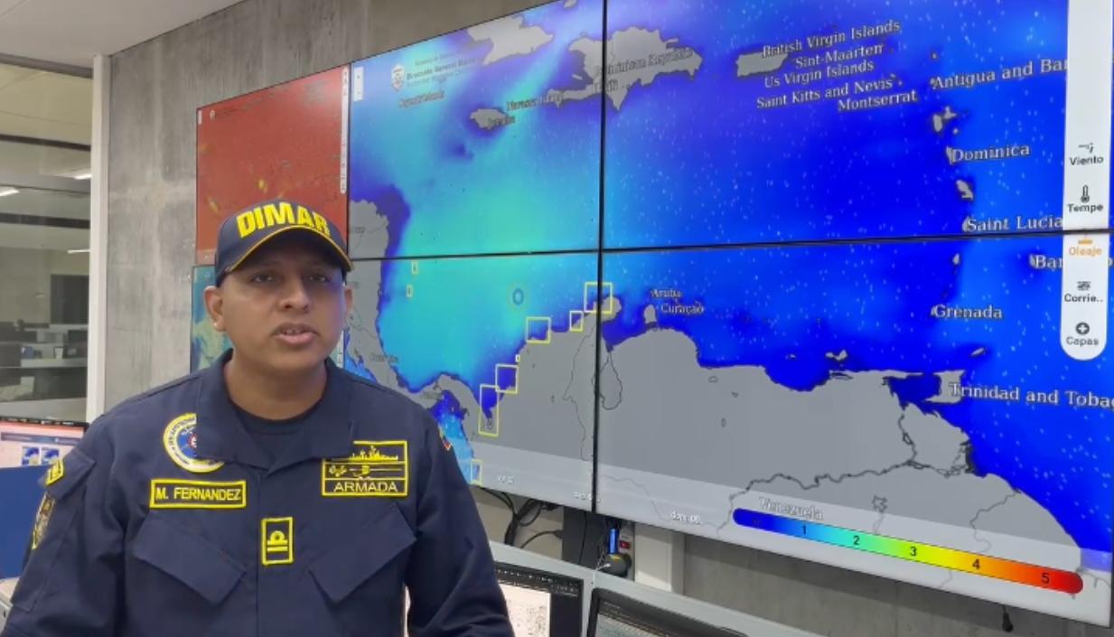 Teniente de Navío Miguel Fernández, responsable de Oceanografía y Meteorología Operacional del CIOH Caribe. 