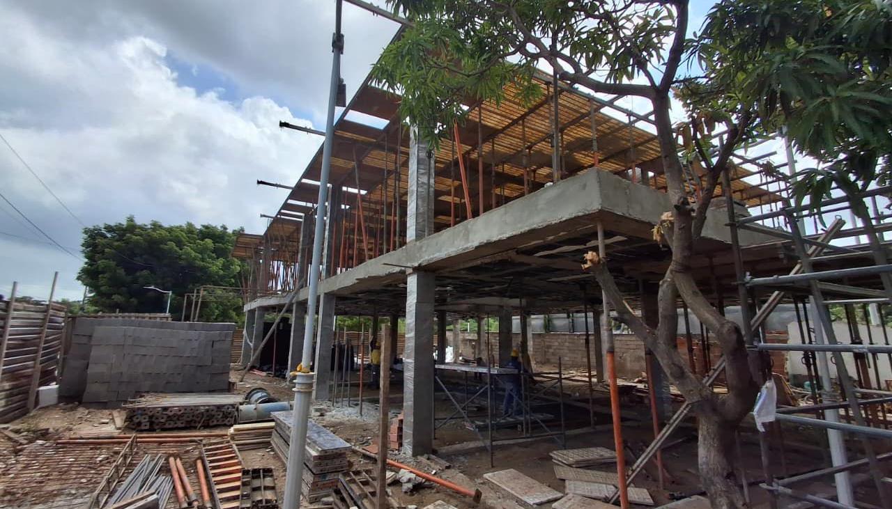 Avances en obras de la Estación de Policía de Rebolo. 