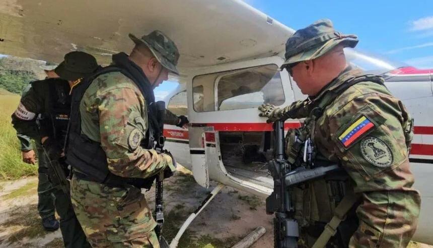 Avioneta en la que iban los capturados