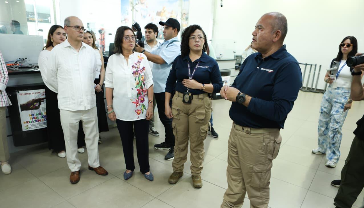 Instalación de tecnología biométrica.