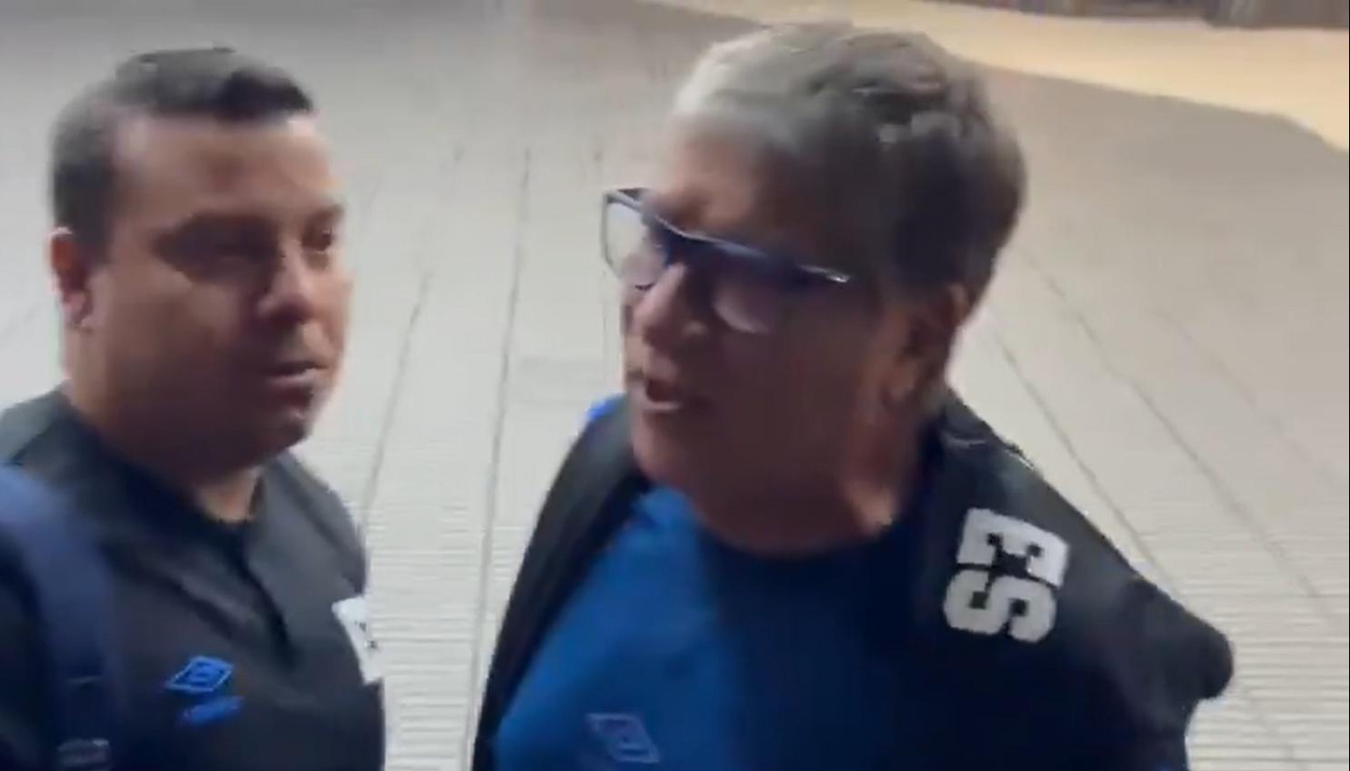 'Bolillo' Gómez, técnico de El Salvador.