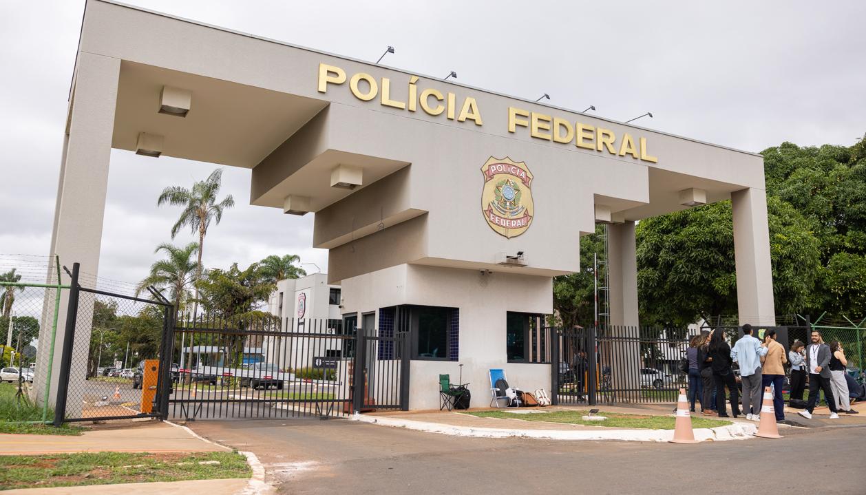 Sede de la Policía Federal, donde se encuentra Bolsonaro.