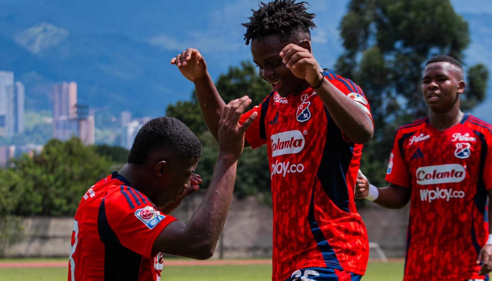 Celebración de los jugadores del DIM.