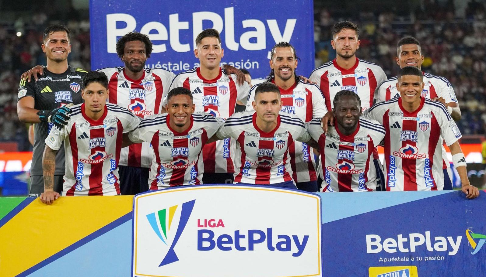 Equipo de Junior formado.