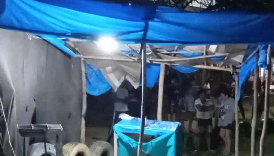 El vendedor de chuzos quedó muerto en el lugar de los hechos. 