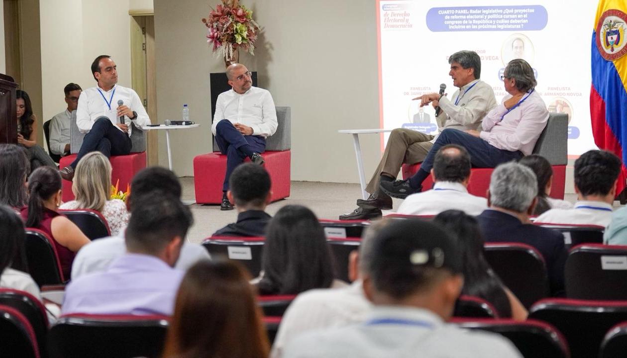 Panel del I Congreso de Derecho Electoral y Democracia de la Universidad Libre.