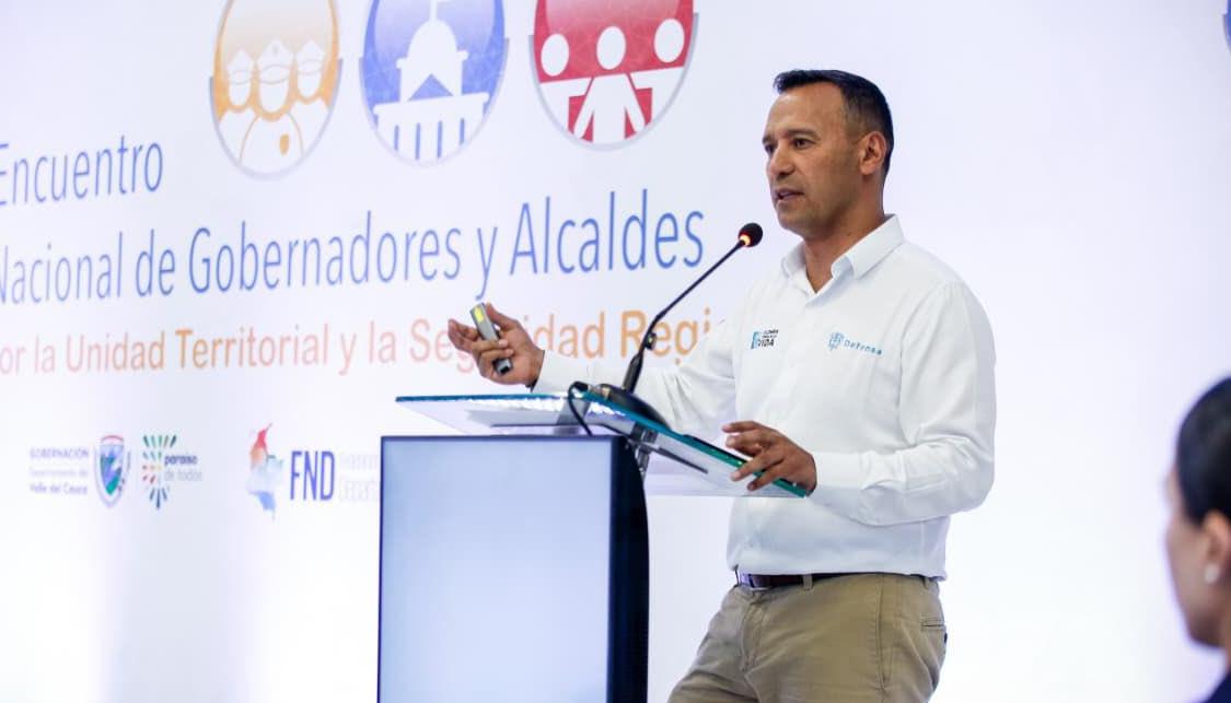 Pedro Sánchez, ministro de Defensa.