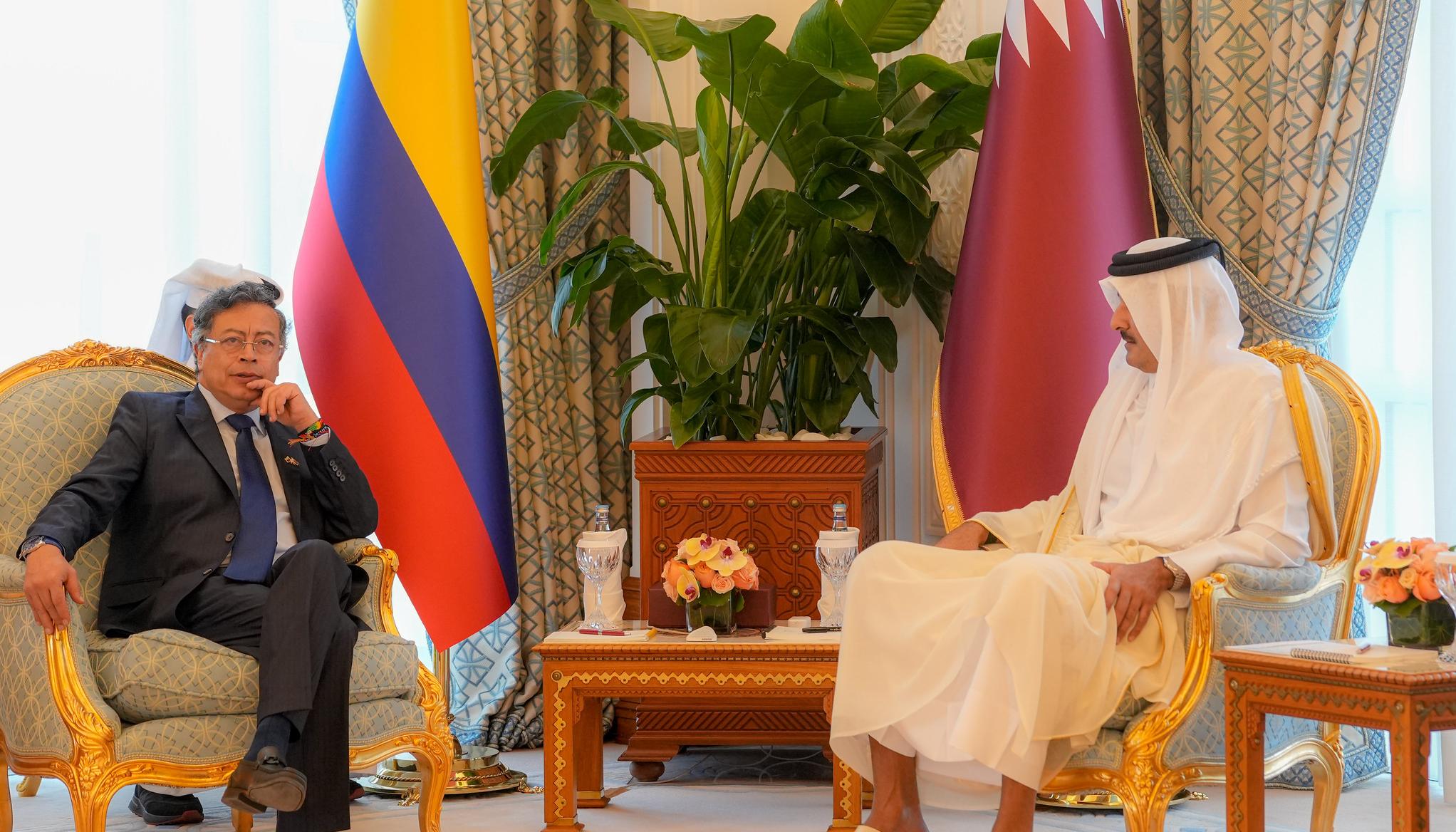 El Presidente Gustavo Petro y el emir de Catar, Tamim bin Hamad Al Thani.