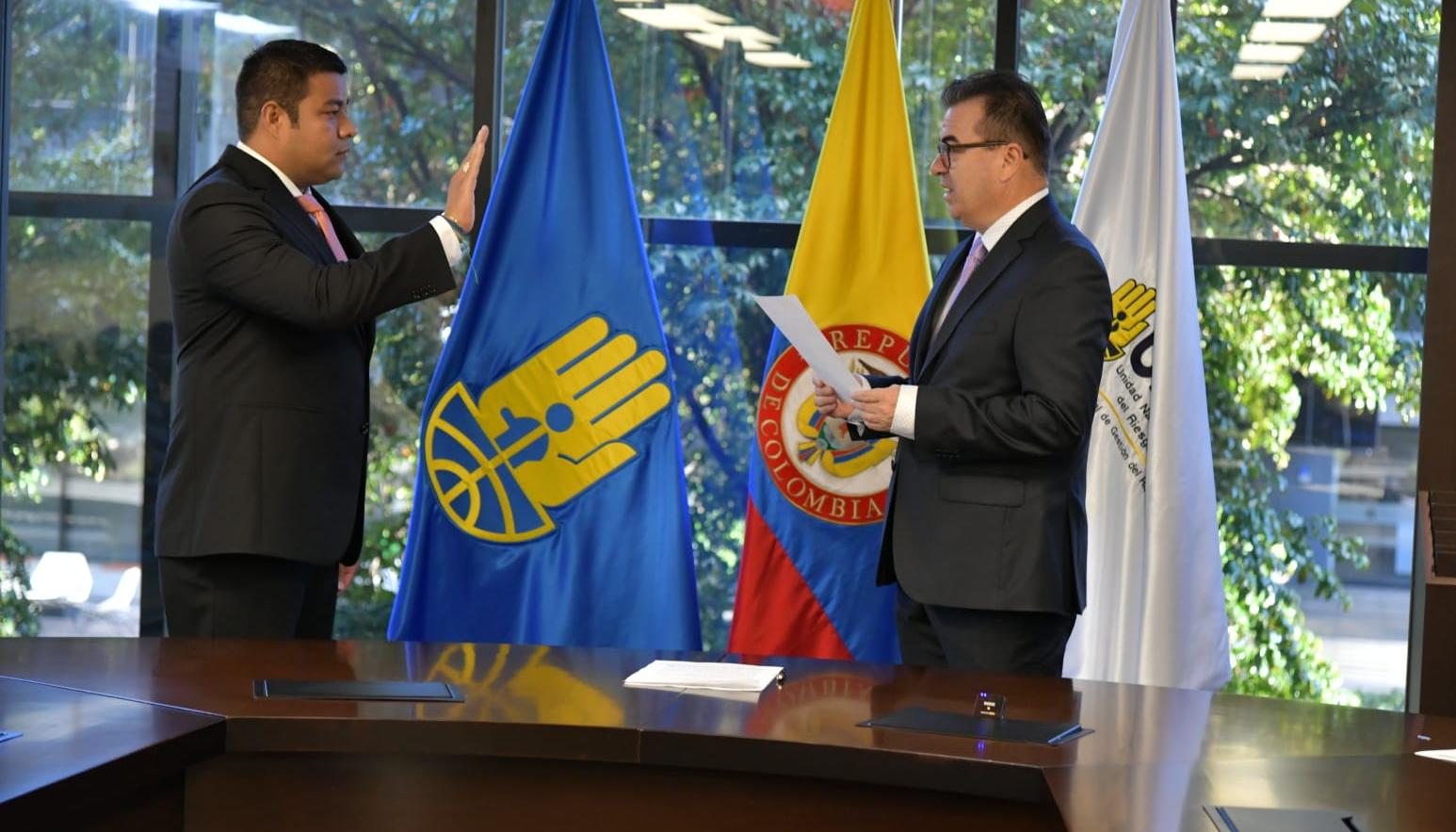 El exsubdirector Víctor Andrés Meza Galván (izquierda).