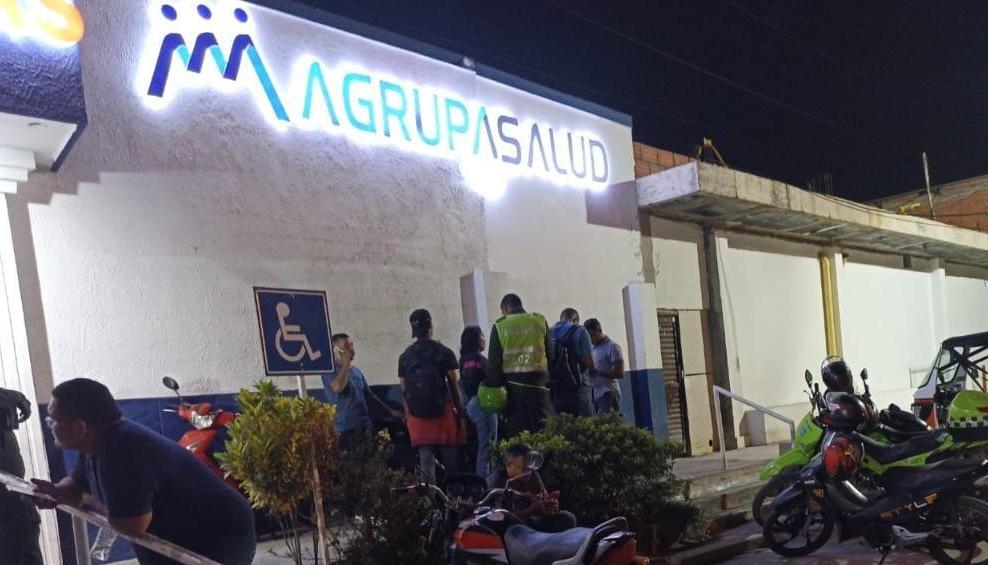 El hombre y la mujer herida fueron llevados en primera instancia a puesto Agrupasalud. 