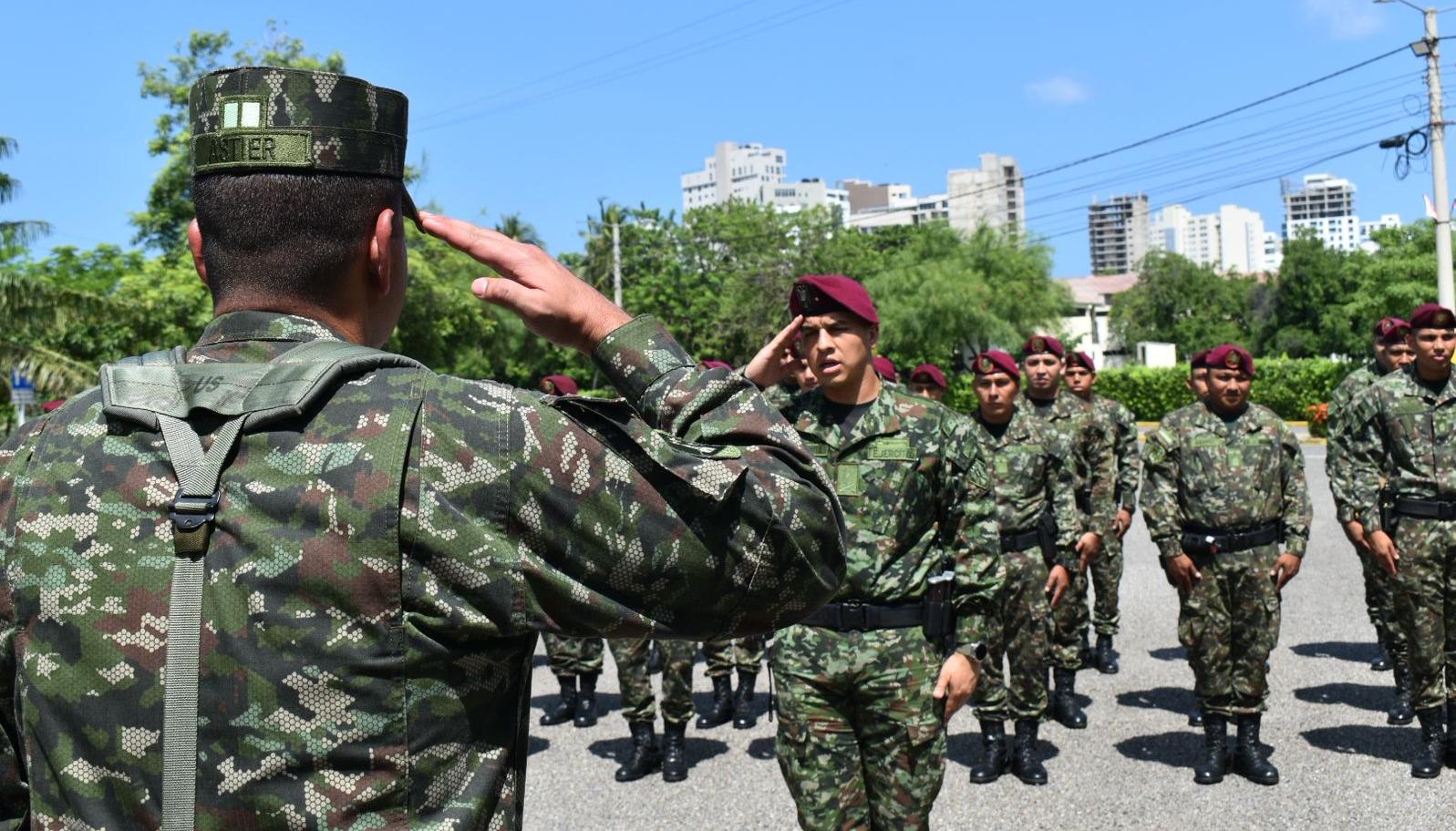 Soldados que brindarán seguridad en IV Cumbre CELAC.