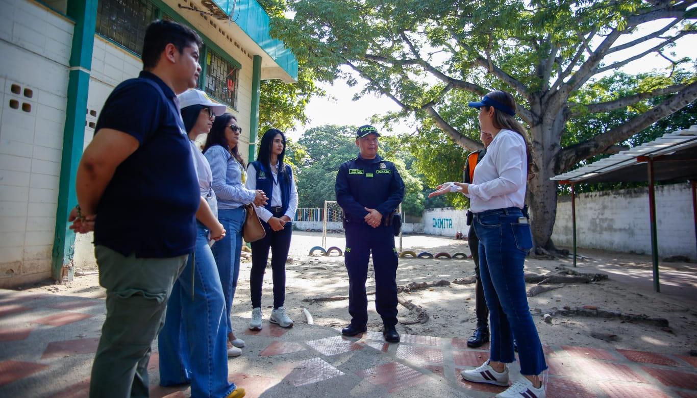 Secretaría de Educación de Soledad con las autoridades.