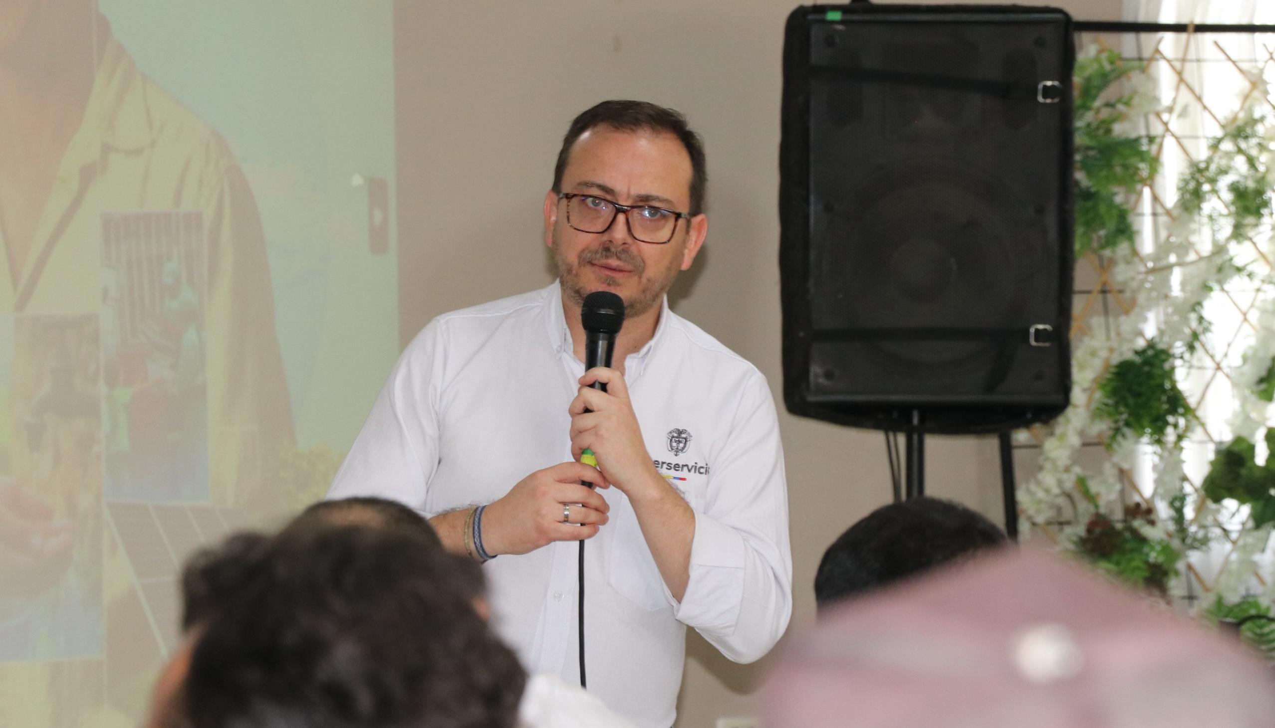 El superintendente de Servicios Públicos, Felipe Durán Carrón.