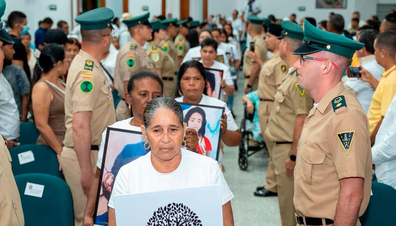 Familias de víctimas de 'falsos positivos'.