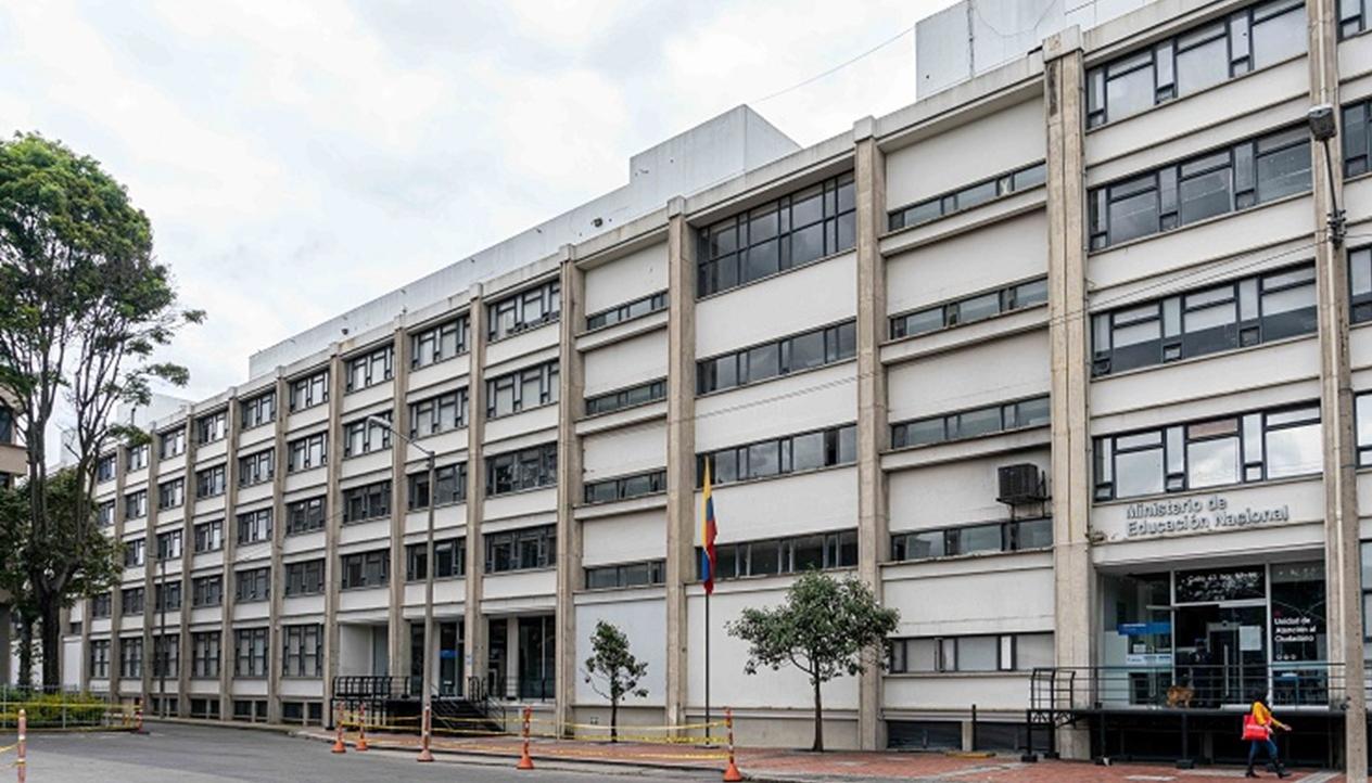 Fachada del Ministerio de Educación Nacional en Bogotá. 