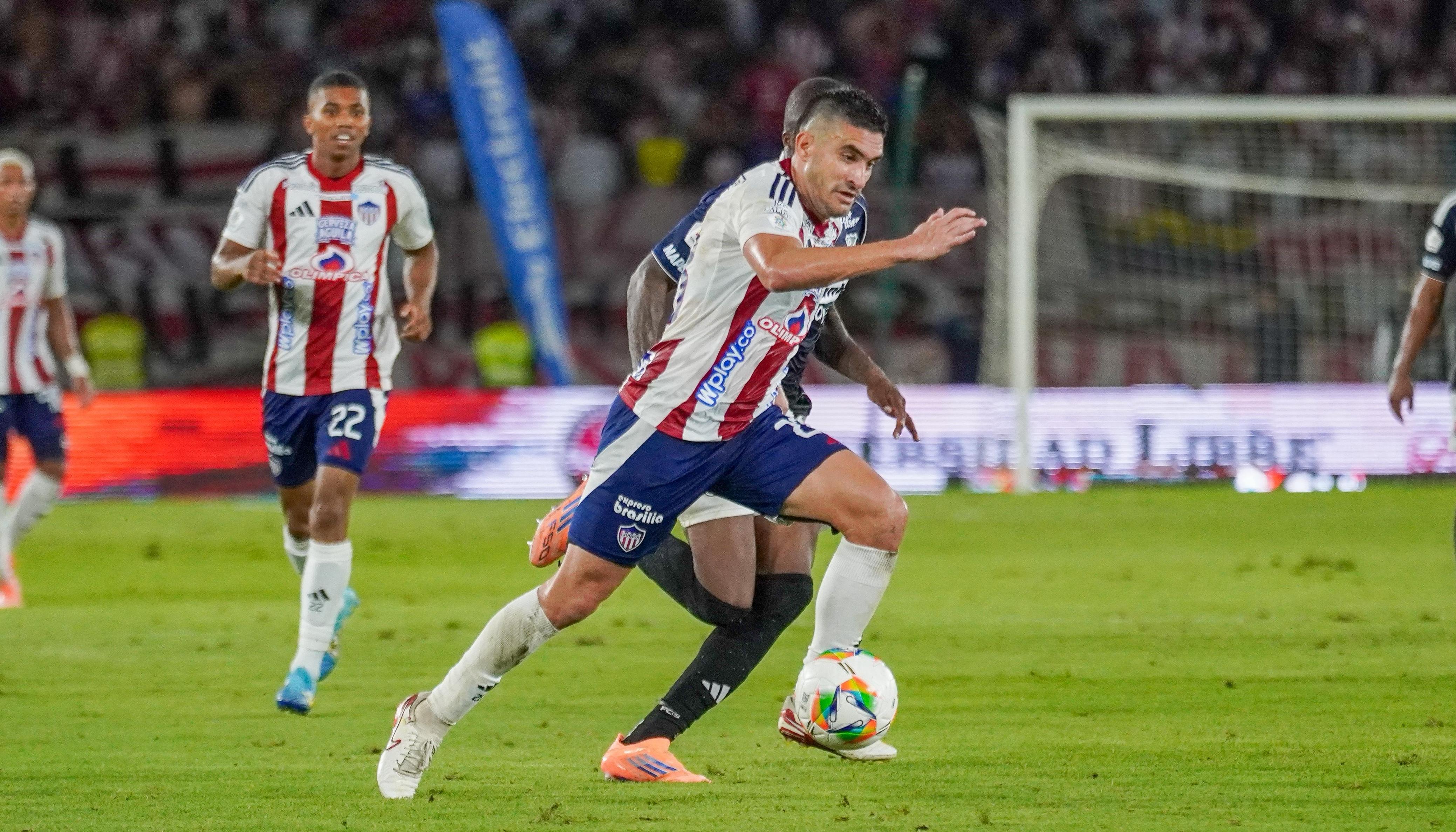 Guillermo Celis, uno de los jugadores de mayor rendimiento en Junior.