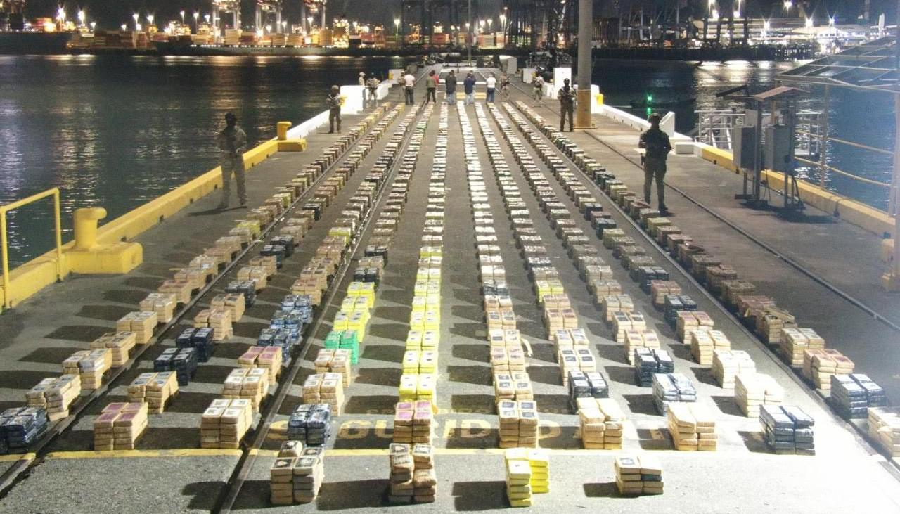  Distribuidos en 579 bultos con 11,562 paquetes de sustancia ilícitas.