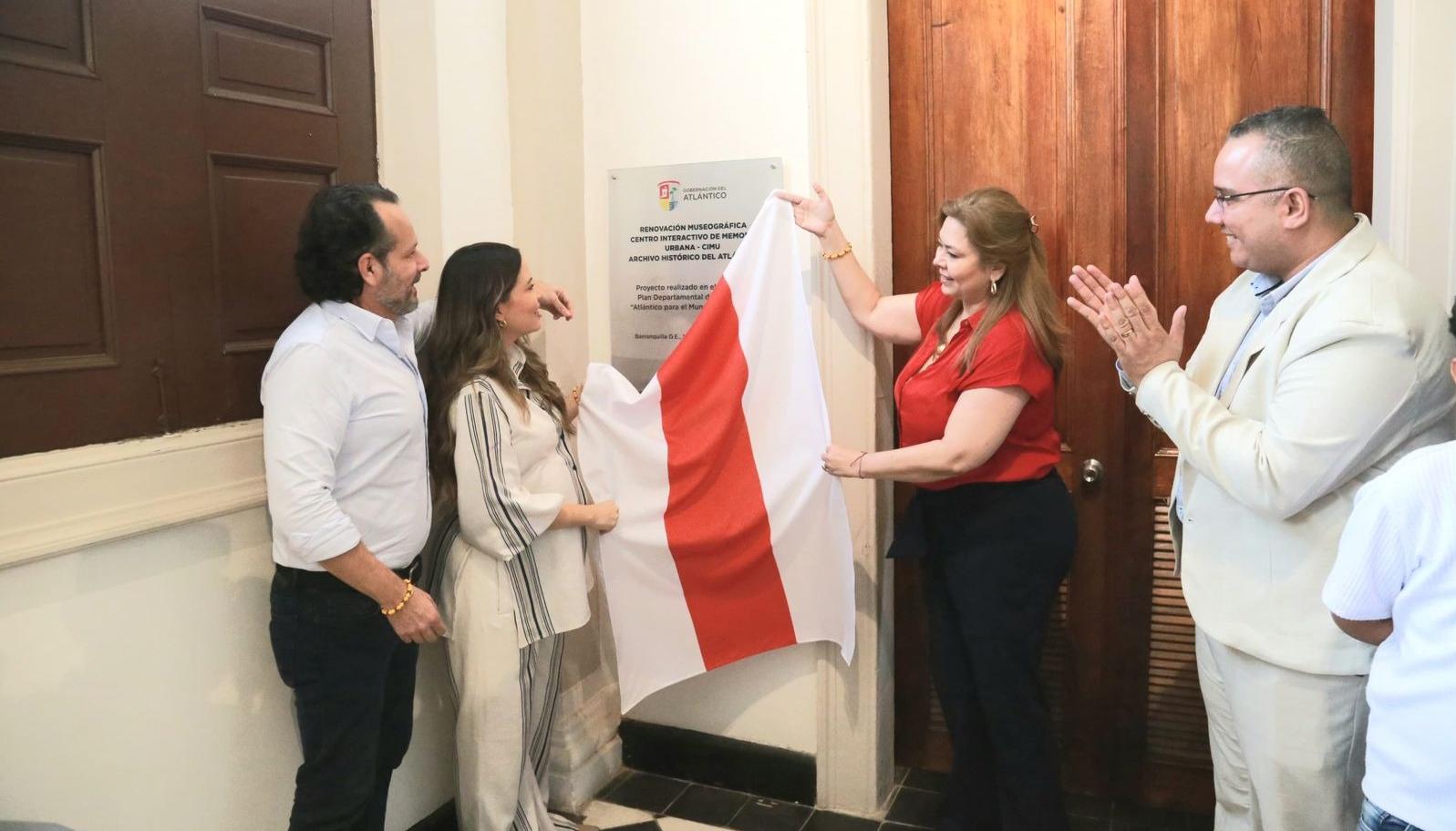José Bedoya, director de la Fundación Santo Domingo; Verónica Cantillo, Secretaria de Cultura del Atlántico; Mireylle Juilliard, vicepresidente ejecutivo Cámara de Comercio, y Juan Pablo Mestre, director ejecutivo de Clena.  
