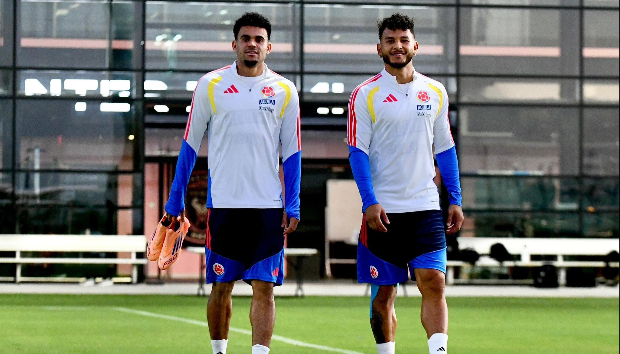 Luis Díaz y Luis Suárez, delanteros con buen presente al servicio de la Selección Colombia. 