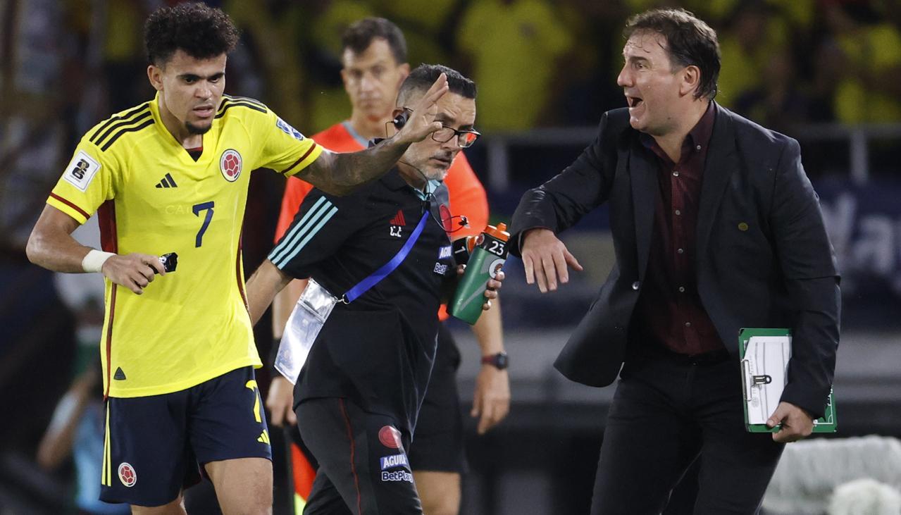Luis Díaz y Néstor Lorenzo, técnico de la Selección Colombia. 
