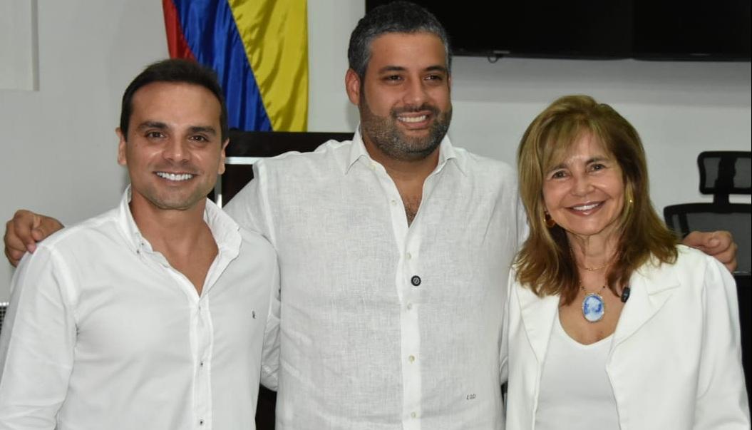 Nueva mesa directiva de la Asamblea del Atlántico. 