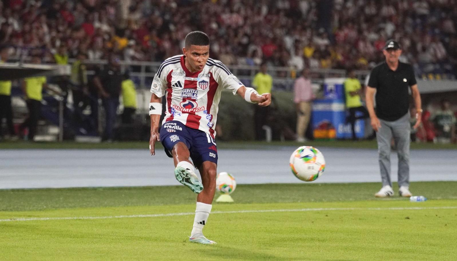 José Enamorado, el jugador del desequilibrio en el ataque de Junior.