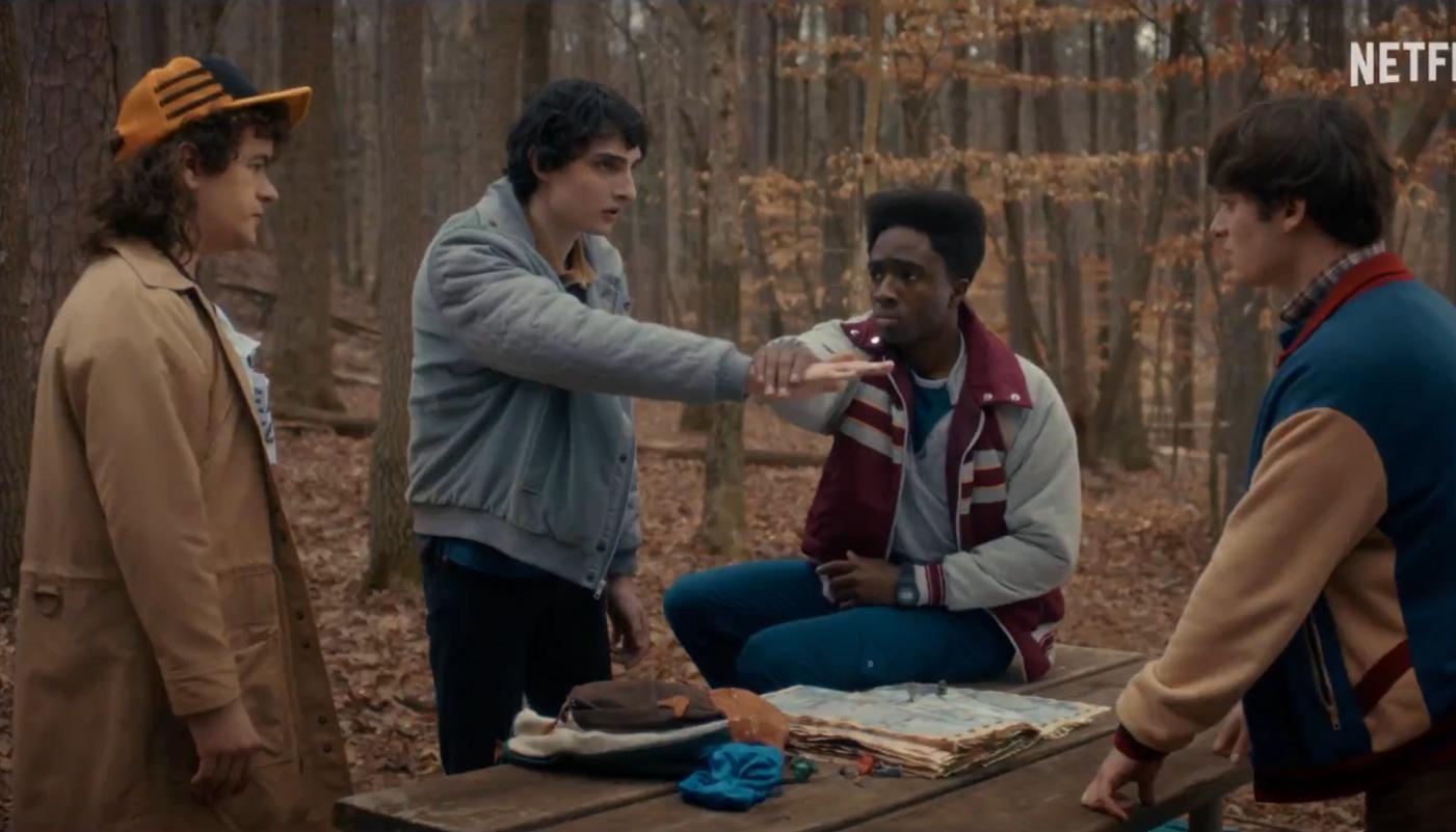 La serie se desarrolla en la pequeña localidad estadounidense de Hawkins.