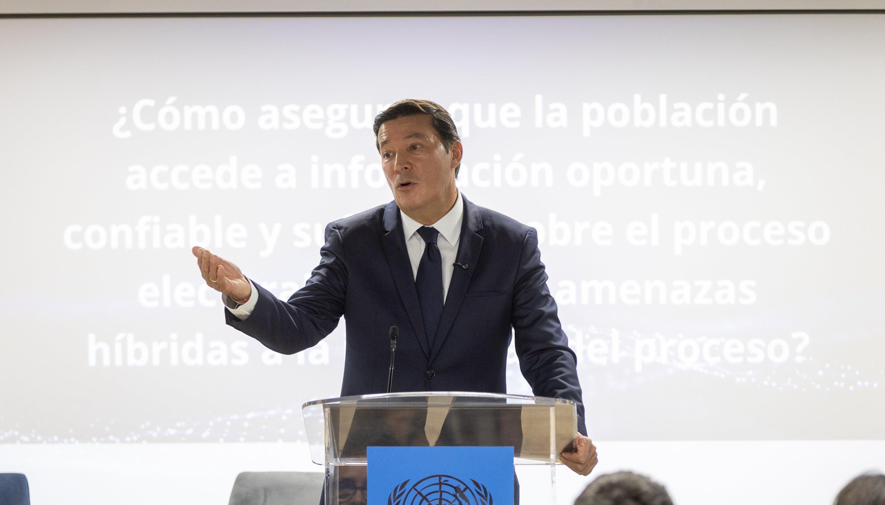 Hernán Penagos, Registrador Nacional.