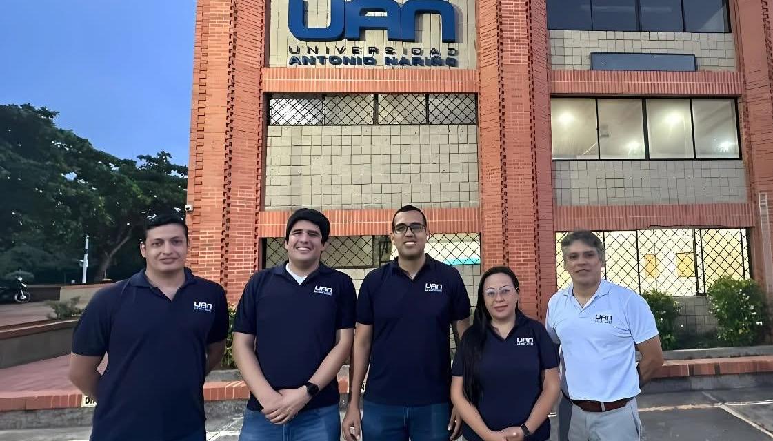 El programa cuenta con docentes con amplia trayectoria académica y profesional en el sector industrial.