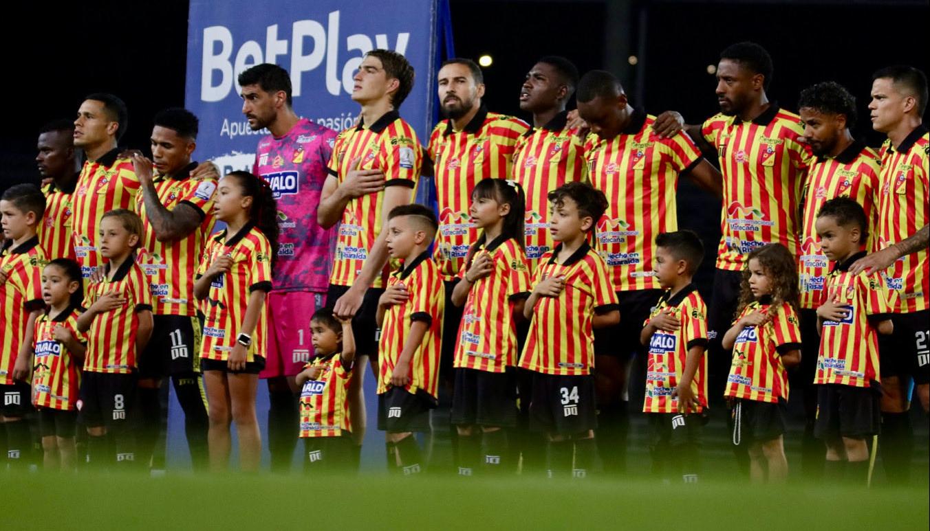 Los jugadores profesionales del Pereira se declararon en cese de actividades el 23 de octubre por falta de pago. 