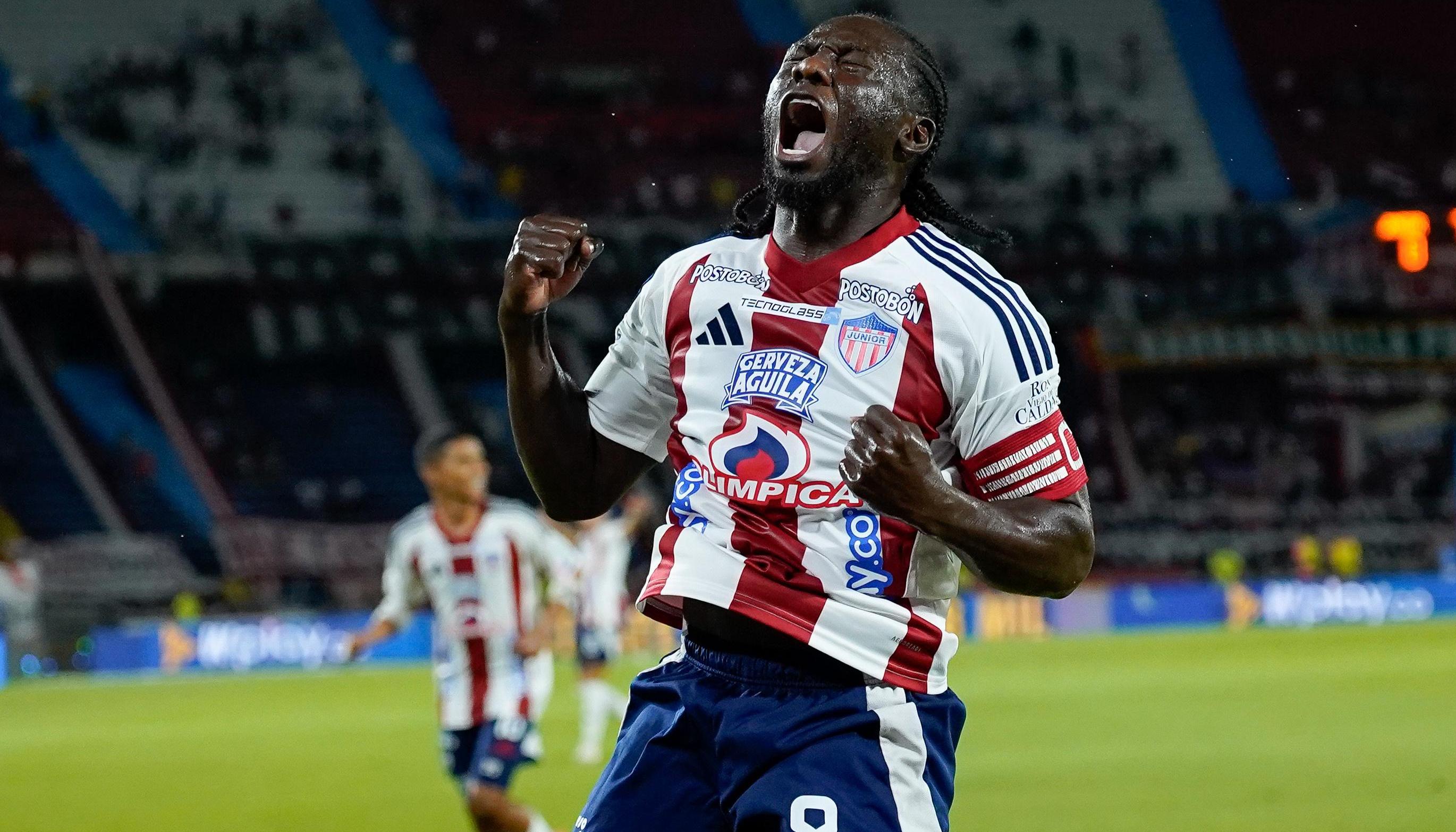 Yimmi Chará viene de marcarle gol a Santa Fe. 