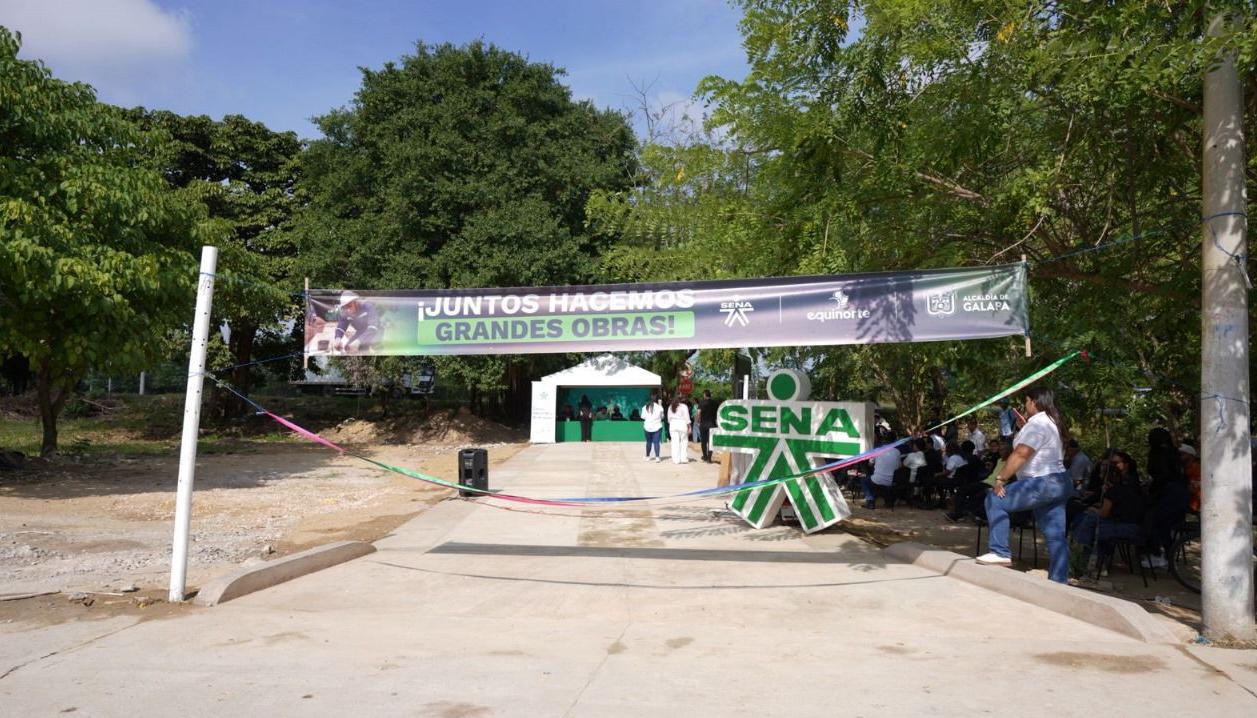 Obra de placa huella construida por el Sena, en Galapa