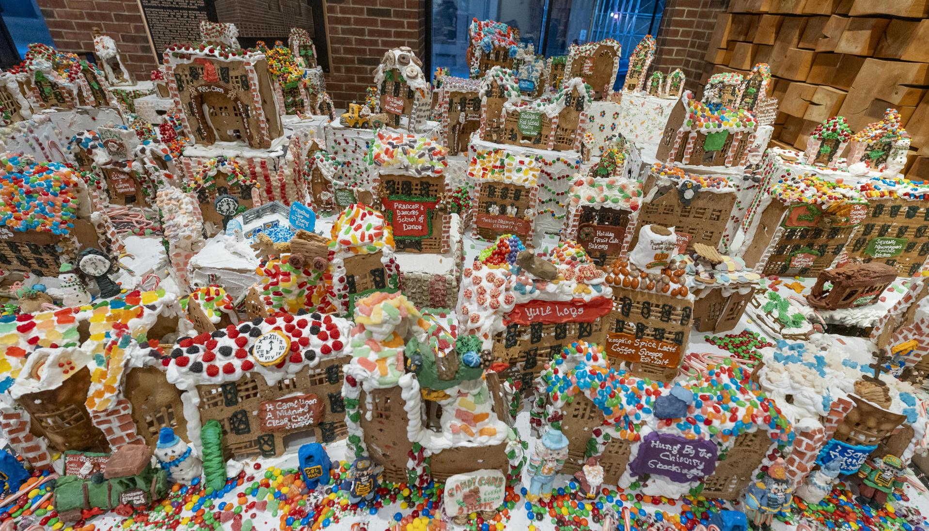 Las casas del pueblo de pan de jengibre más grandes del mundo.