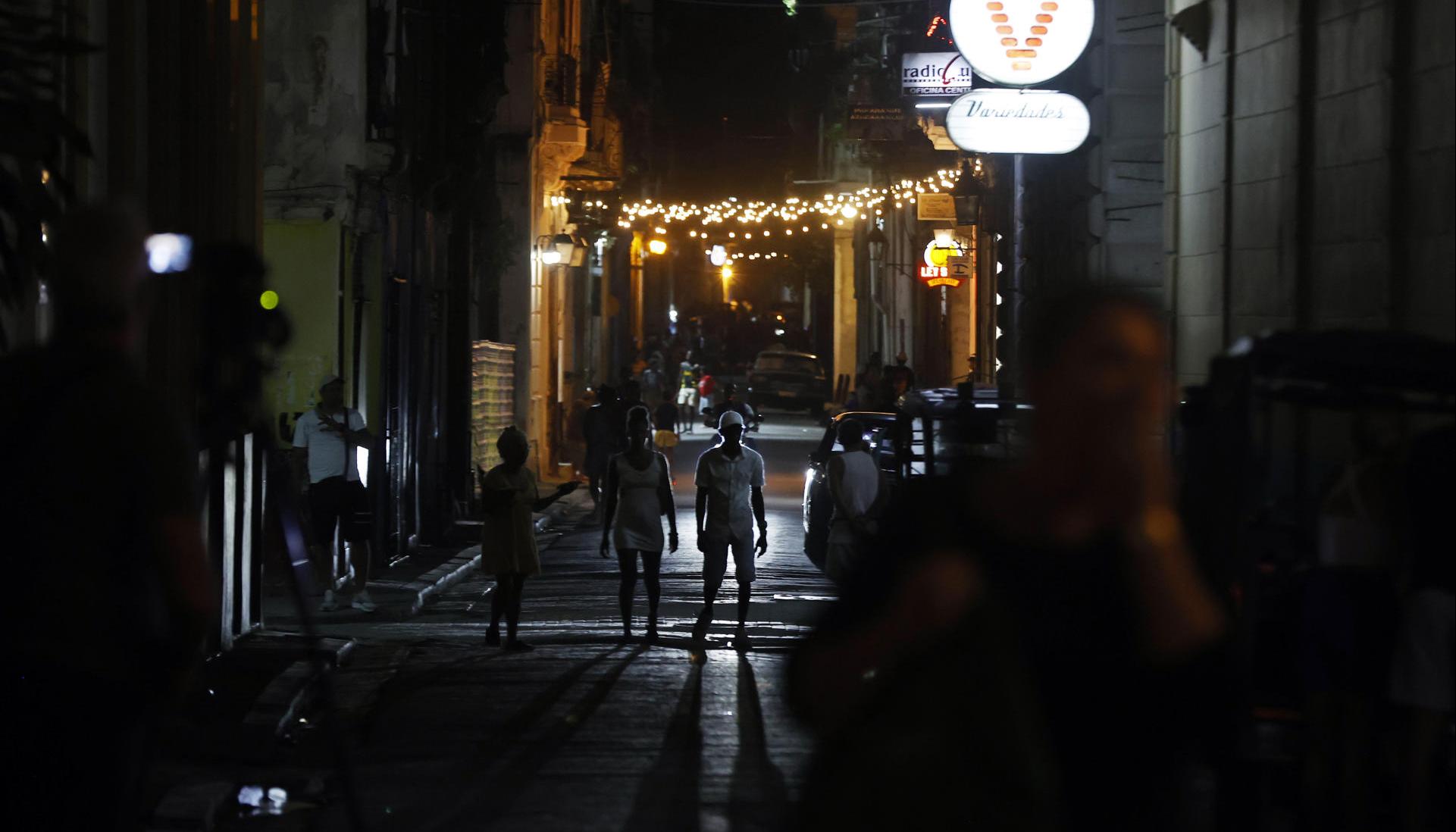Oscuridad en Cuba.