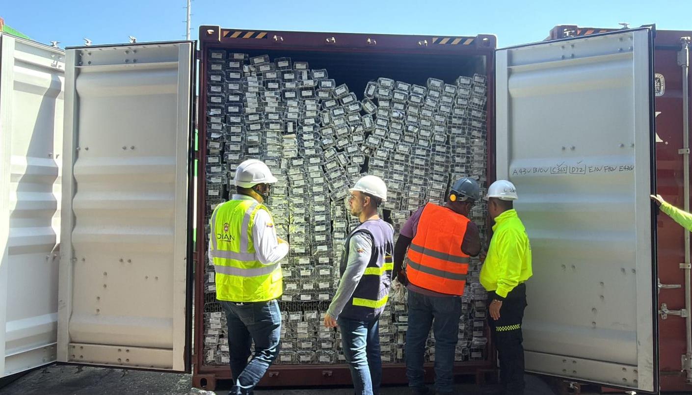 Contenedores decomisados.