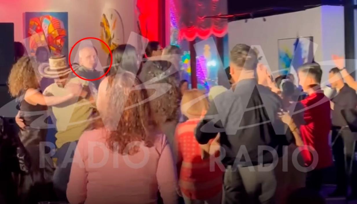  Carlos Ramón González, durante fiesta vallenata. 