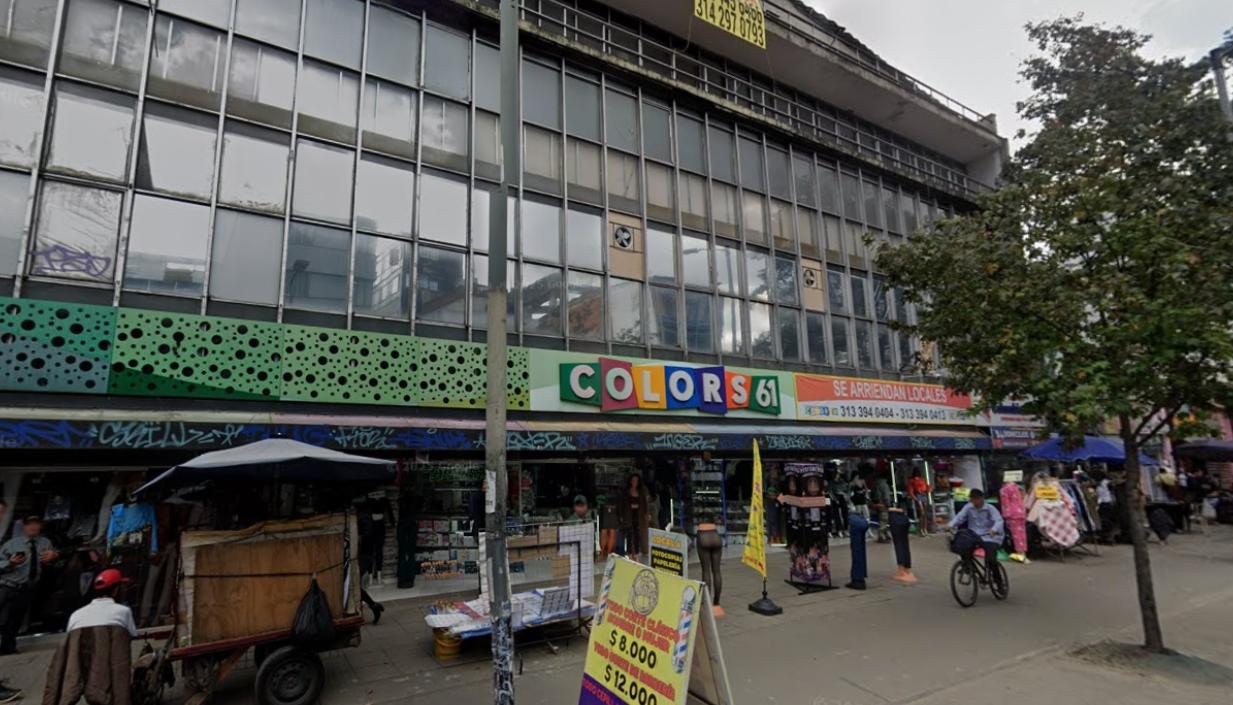 Centro comercial donde se presentó el asalto a la joyería. 