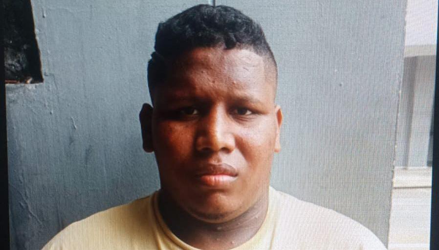 Enyerber David Bravo Ochoa.