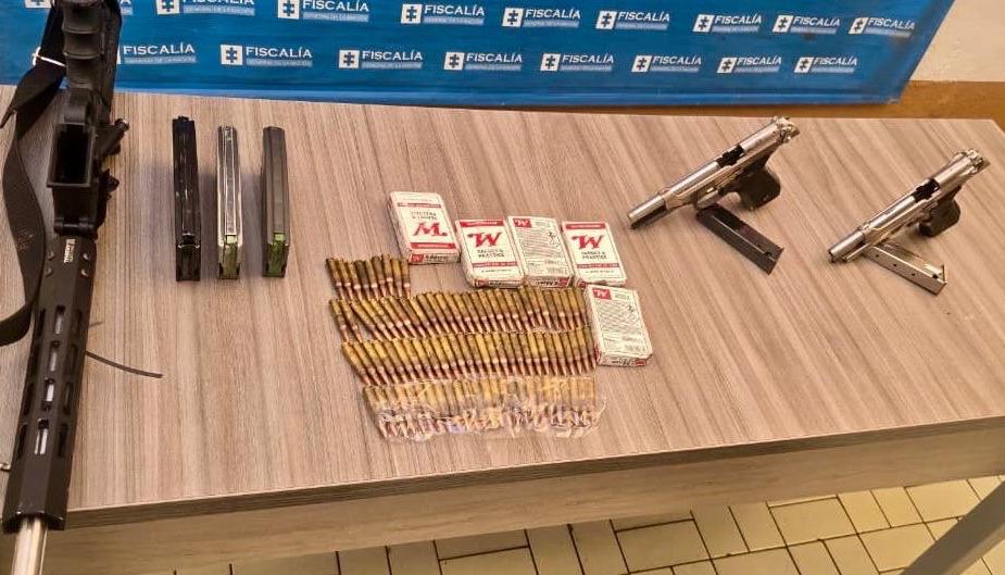 Armas y municiones incautadas durante el operativo militar contra el 'Clan del Golfo'. 