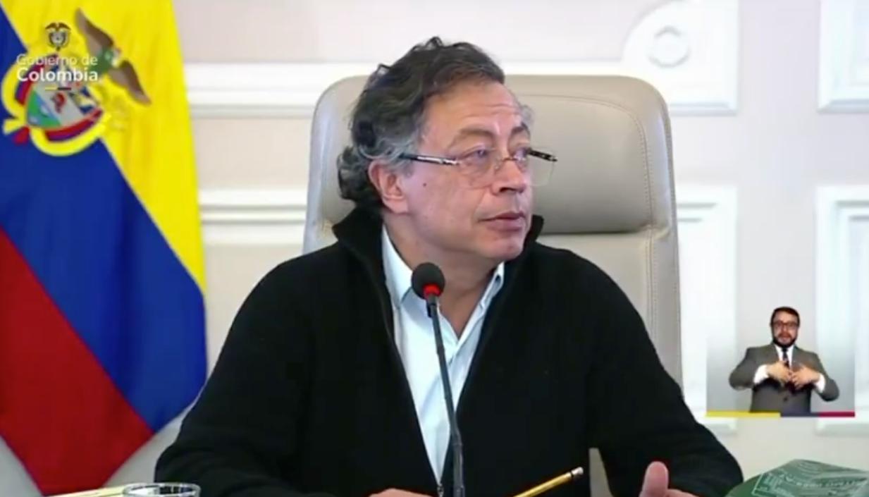 El Presidente Gustavo Petro durante el Consejo de Ministros esta noche. 