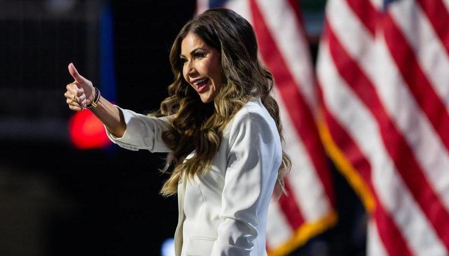 Kristi Noem, secretaria del DHS.